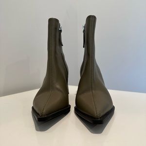 Topshop Bronx Bootie in Olive Green